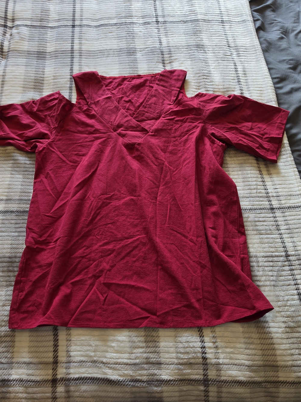 Women's Cold-Shoulder V-Neck Top - Red